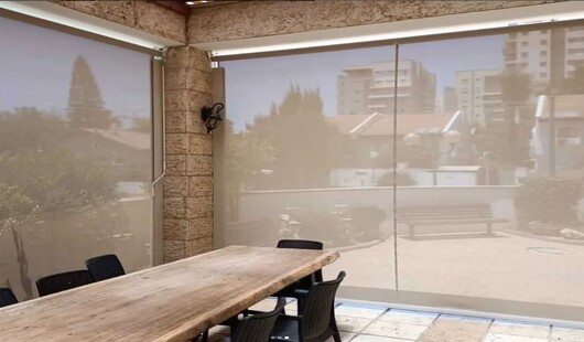 סוכך מסך מסילות ללא קסטה
